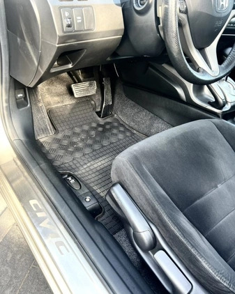 Honda Civic cena 26900 przebieg: 147500, rok produkcji 2008 z Łaskarzew małe 106